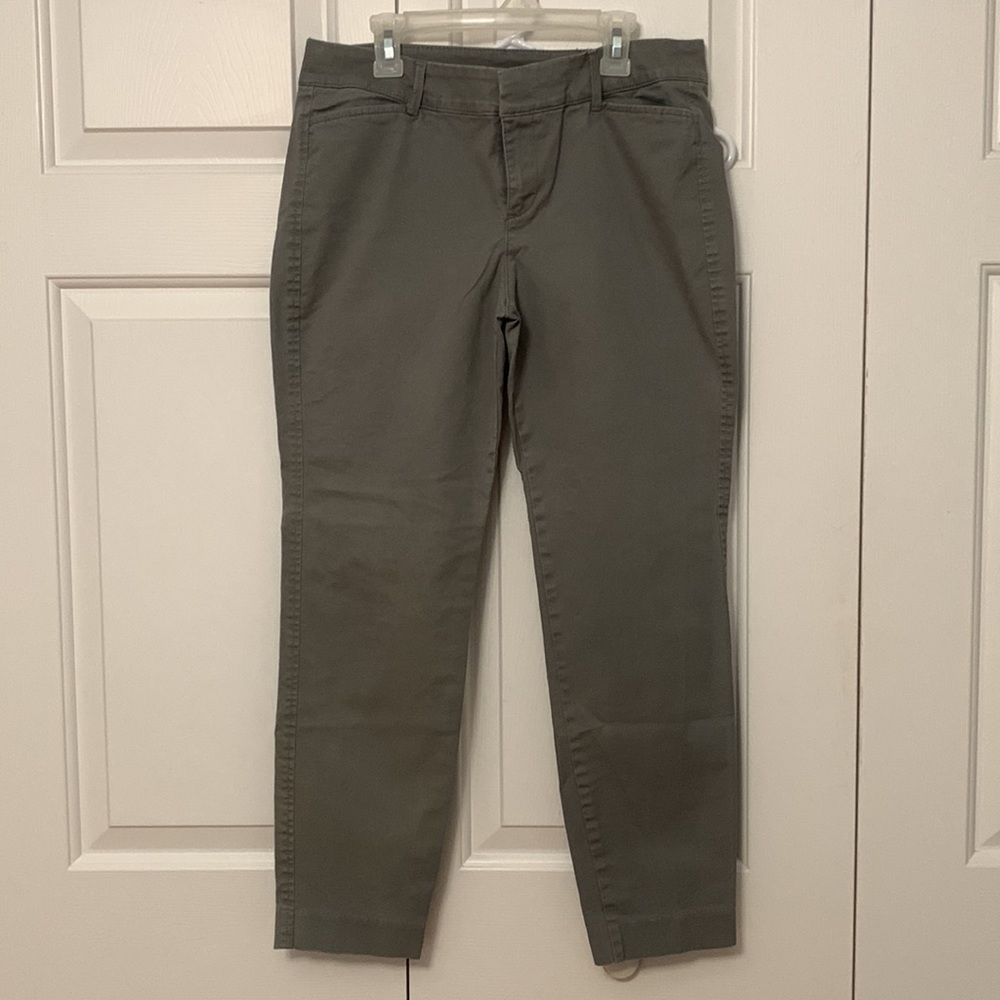 Old Navy Size 4 Gray Pixie Pants - image 2